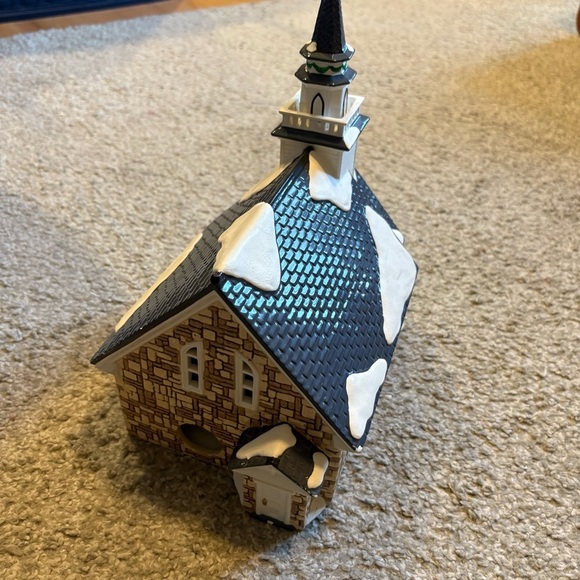 Department 56 Holy Spirit Church Original Snow Village Ceramic Christmas Decor - Picture 4 of 6